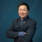 Dr. Milton Seigi Hayashi apresenta as células-tronco como inovação promissora em cirurgias antienvelhecimento.